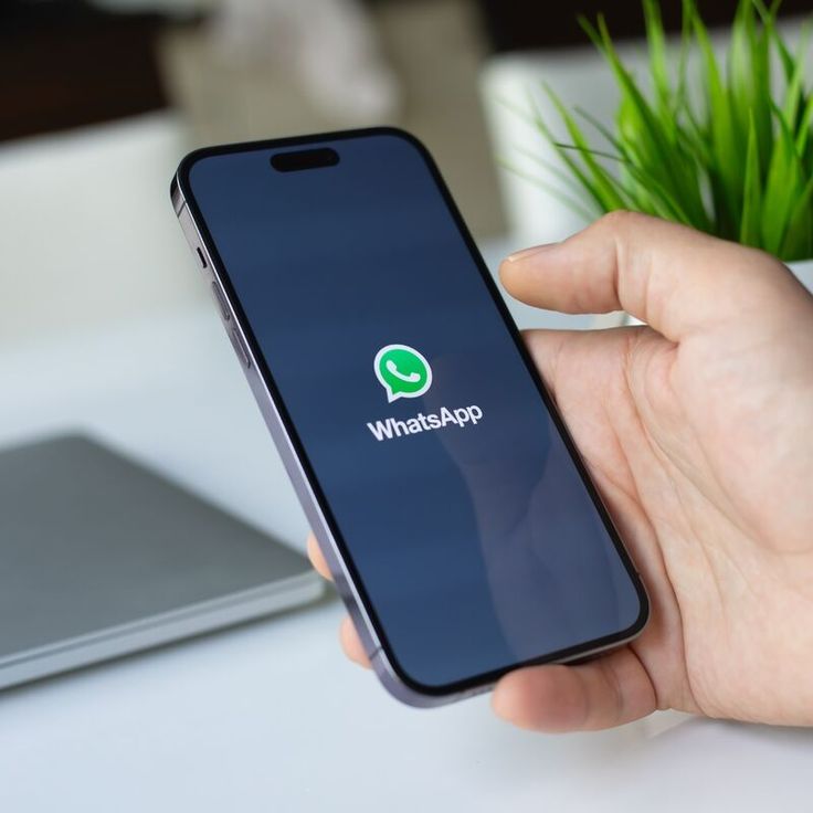 Actualité _ Trop de messages non lus _ WhatsApp prépare la fonction IA parfaite !.jfif